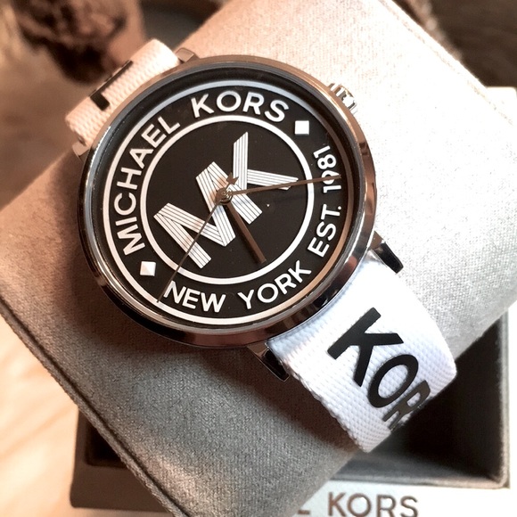 🖤🤍🖤MICHAEL KORS® UNISEX MK Logo Watch🖤🤍🖤 - Picture 11 of 12